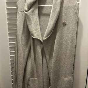 EUC - Vince Elegant Gray Women's Coat - Sz L